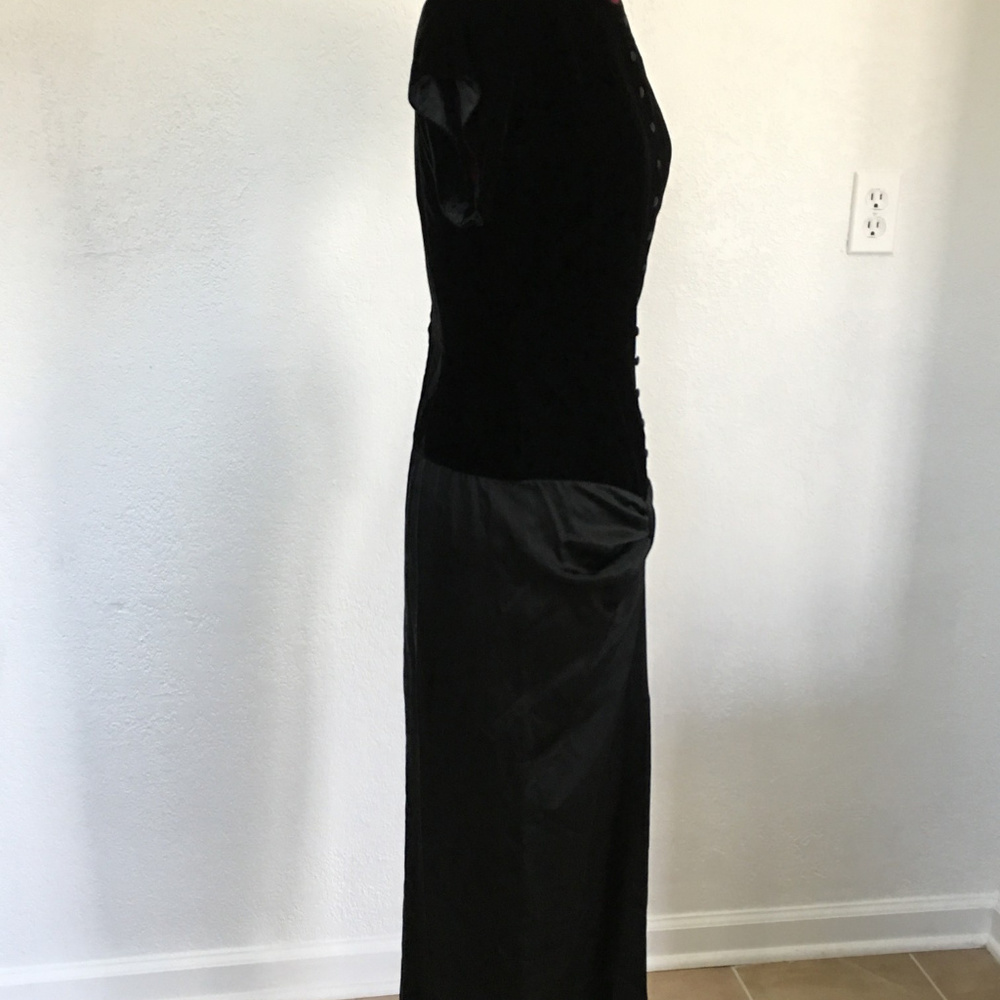 Vintage Basile Couture Red Carpet Velvet Gown - Picture 4 of 7